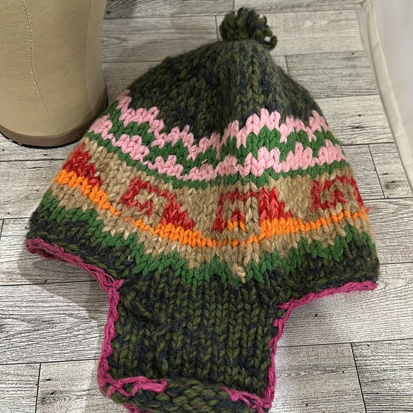 Peruvian colorful knit warm winter beanie hat - Picture 5 of 5